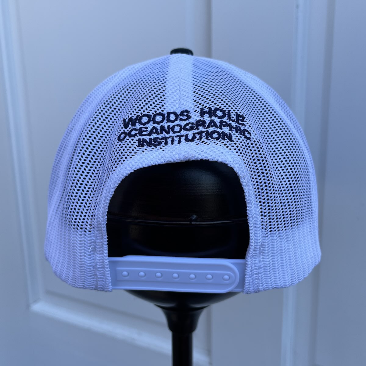 "WHOI" Icon Mesh Hat