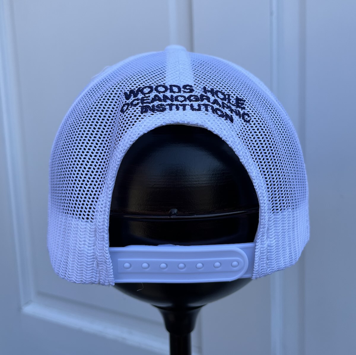 "WHOI" Icon Mesh Hat