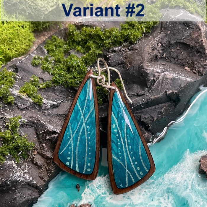 Kaligo Design Triangle Earrings