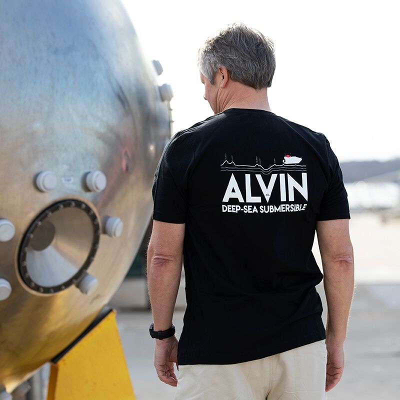 Alvin Line Art T-Shirt